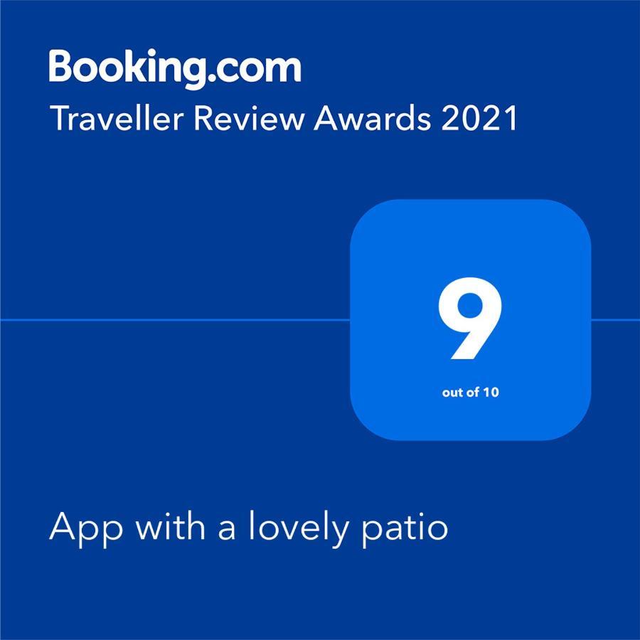 App With A Lovely Patio Мали-Лошинь Экстерьер фото